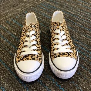New Leopard Tennis Shoe